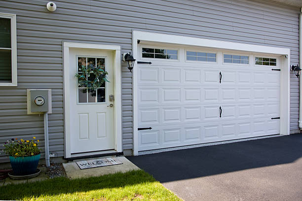24/7 Emergency Garage Door Panel Replacement experts in Salem, NJ